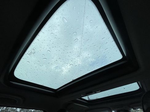 Used 2019 MINI Cooper Clubman S image 17