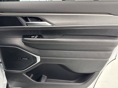 New 2026 Jeep Grand Wagoneer 4WD image 34