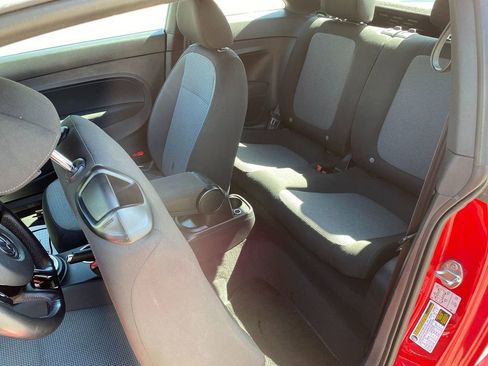 Used 2019 Volkswagen Beetle 2.0T SE image 24