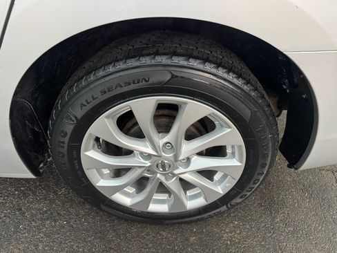 Used 2017 Nissan Sentra SV w/ Style Package FWD image 21
