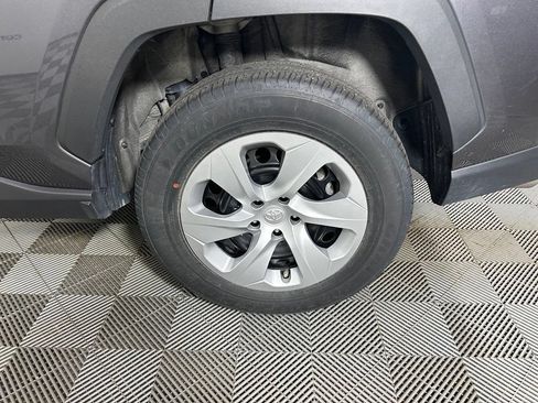 Used 2025 Toyota RAV4 LE AWD/4WD image 20