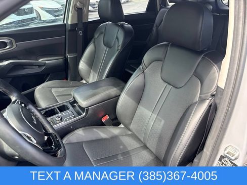 Used 2023 Kia Sorento S AWD/4WD image 14