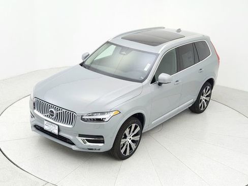 New 2025 Volvo XC90 B6 Plus w/ Protection Package Premier image 13