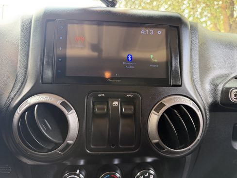 Used 2016 Jeep Wrangler Sport w/ Dual Top Group AWD/4WD image 29