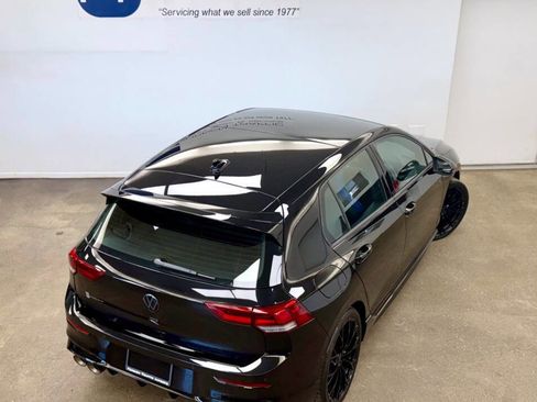 Used 2025 Volkswagen Golf R Black Edition image 32