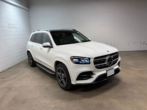 Used 2023 Mercedes-Benz GLS 450 4MATIC image 4