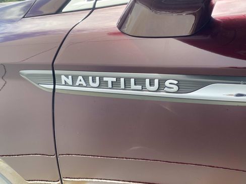 Used 2019 Lincoln Nautilus Reserve AWD/4WD image 11