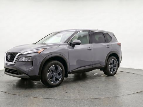 Used 2025 Nissan Rogue SV FWD image 3