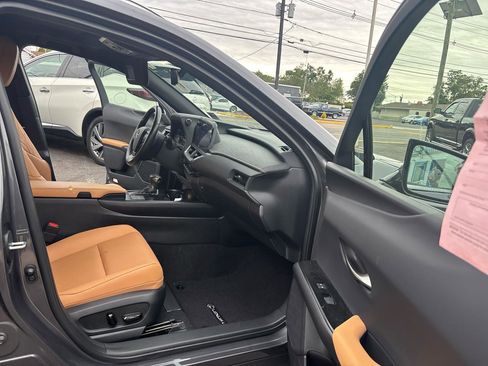 Used 2023 Lexus UX 250h AWD w/ Accessory Package (Z1) image 11