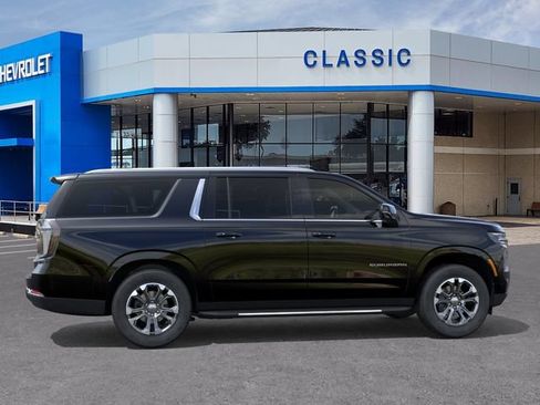 New 2026 Chevrolet Suburban LT w/ Comfort Package RWD image 5