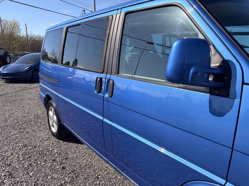 Used 2001 Volkswagen Eurovan FWD image 9