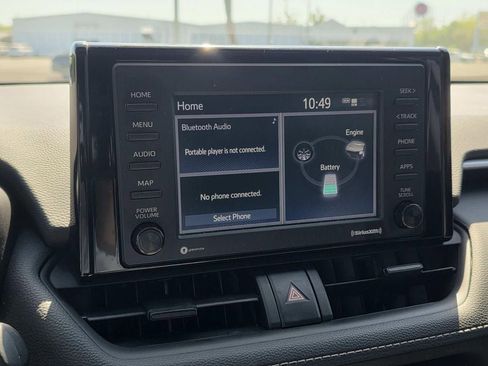 Used 2022 Toyota RAV4 XLE image 9