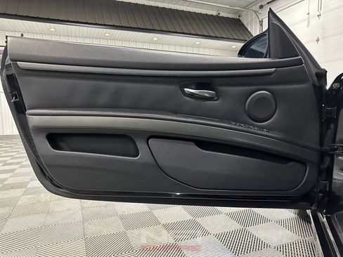 Used 2010 BMW M3 Convertible RWD image 41