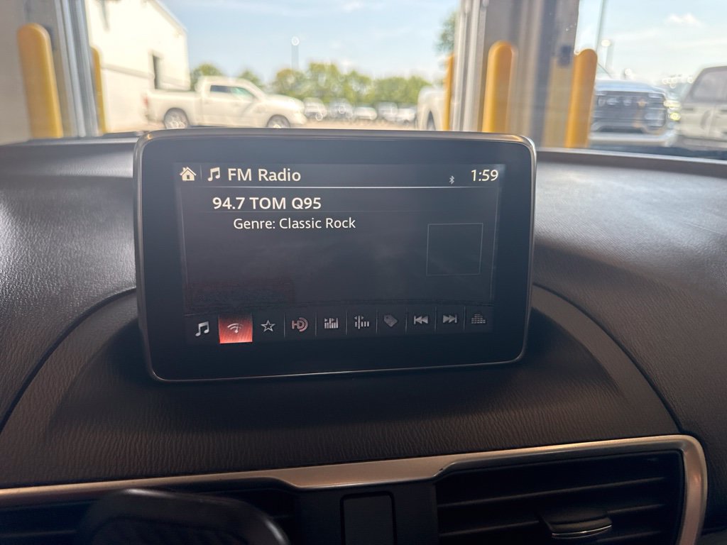 Used 2015 MAZDA MAZDA3 i Touring FWD image 7