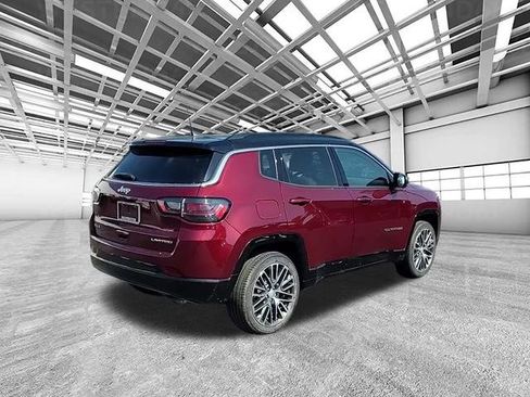 Used 2022 Jeep Compass Limited w/ Elite Group image 3