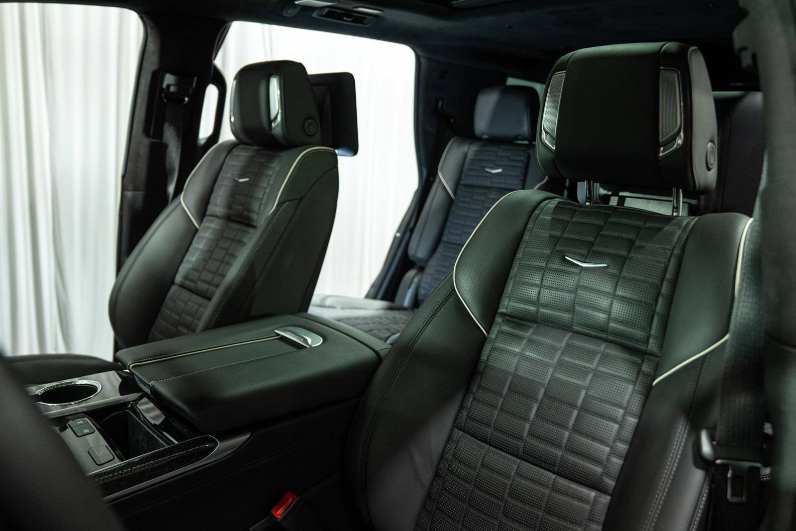 Used 2026 Cadillac Escalade V AWD/4WD image 16