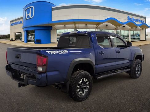 Used 2023 Toyota Tacoma TRD Off-Road w/ TRD Premium Off Road Package image 8