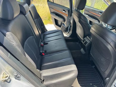 Used 2014 Subaru Outback 2.5i Limited image 15