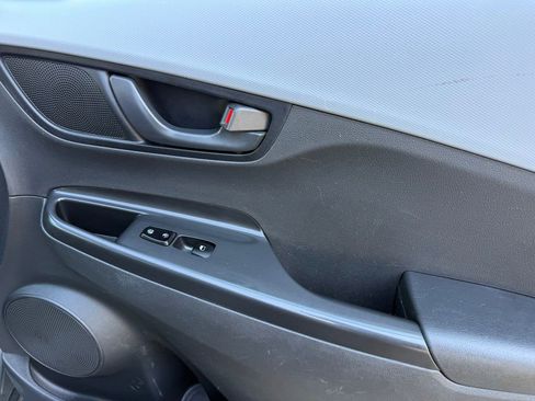 Used 2021 Hyundai Kona SE FWD image 44