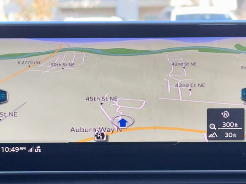 Used 2018 Audi SQ5 Premium Plus w/ Navigation Package image 27