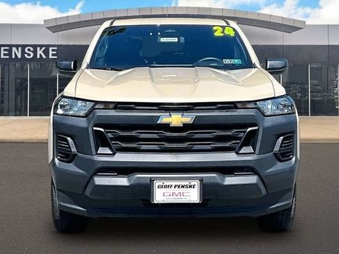 Used 2024 Chevrolet Colorado W/T RWD image 3