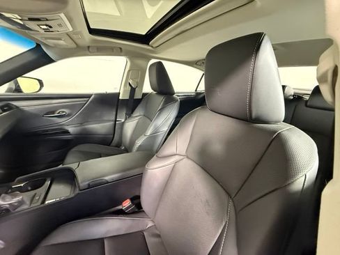 Certified 2023 Lexus ES 350 w/ Premium Package FWD image 17