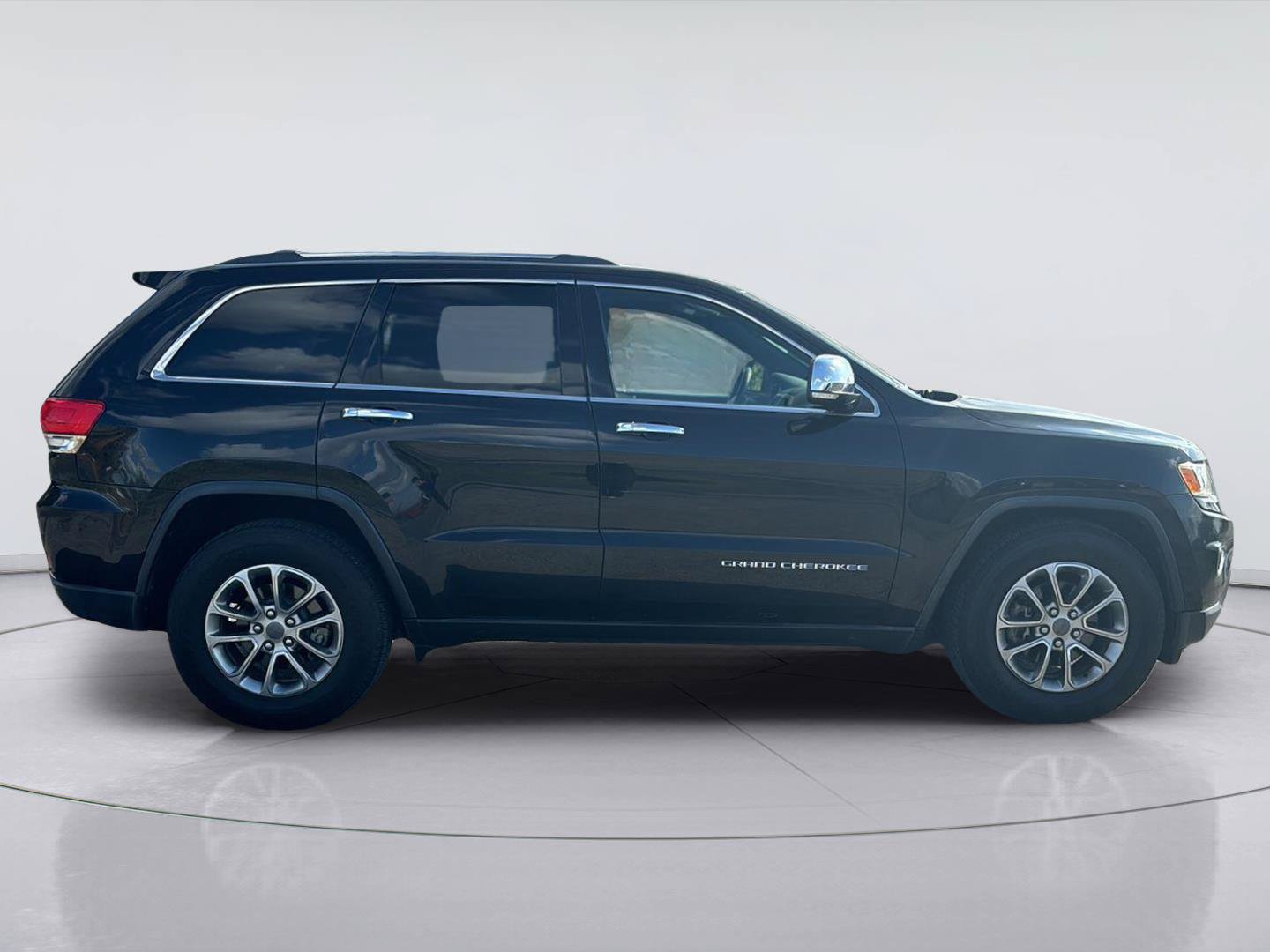 Used 2015 Jeep Grand Cherokee Limited RWD image 6