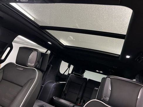 New 2026 GMC Yukon XL AT4 Ultimate w/ LPO, Floor Liner Package AWD/4WD image 19