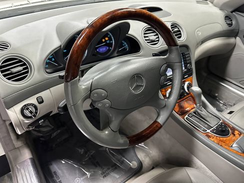 Used 2007 Mercedes-Benz SL 550 image 7