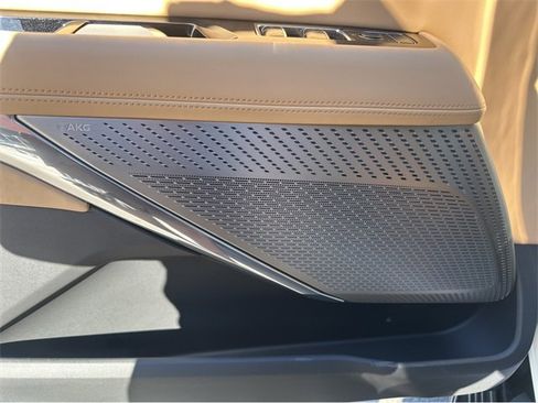 New 2025 Cadillac Escalade IQ Luxury 2 image 36