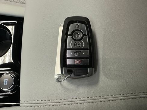 New 2026 Ford Explorer Platinum w/ LUX Leather Package AWD/4WD image 18