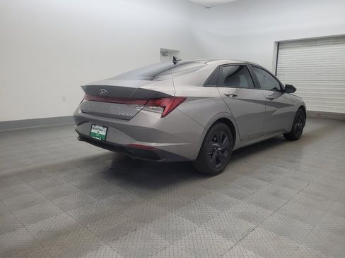 Used 2022 Hyundai Elantra Blue FWD image 9