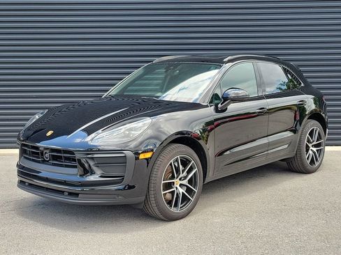 Certified 2025 Porsche Macan AWD/4WD image 1