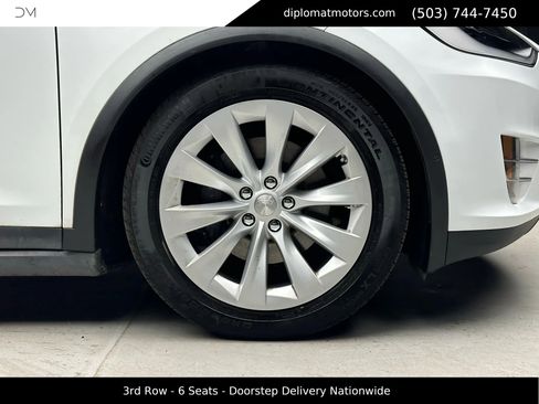Used 2016 Tesla Model X 75D image 40
