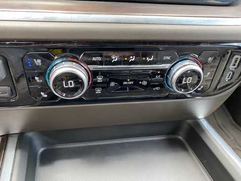Used 2025 GMC Sierra 2500 SLT AWD/4WD image 19