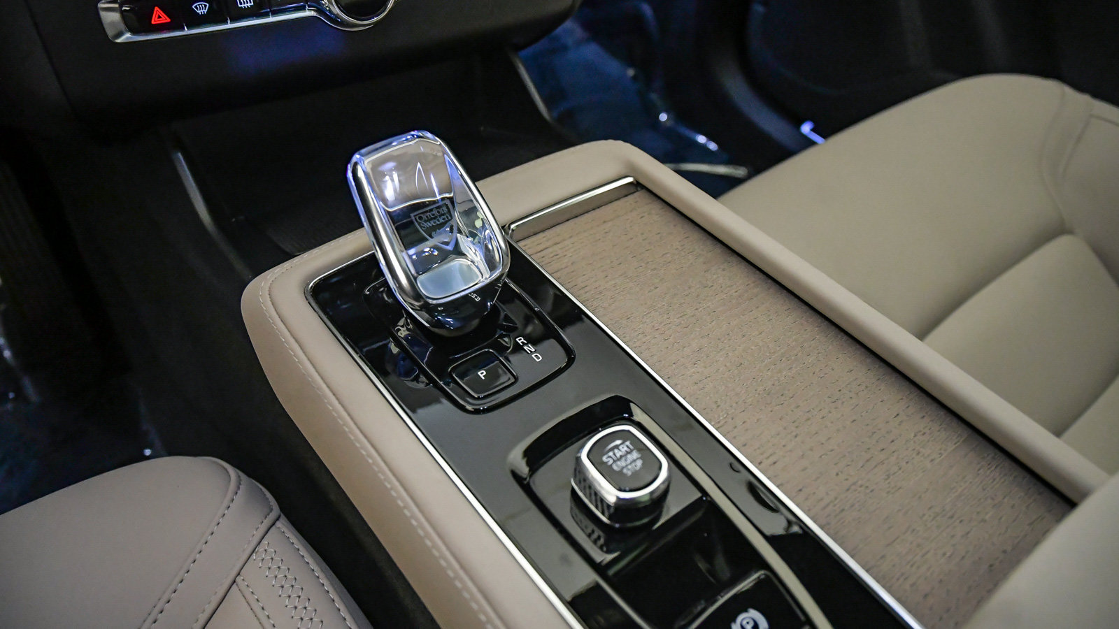 Certified 2026 Volvo XC90 B6 Plus AWD/4WD image 21