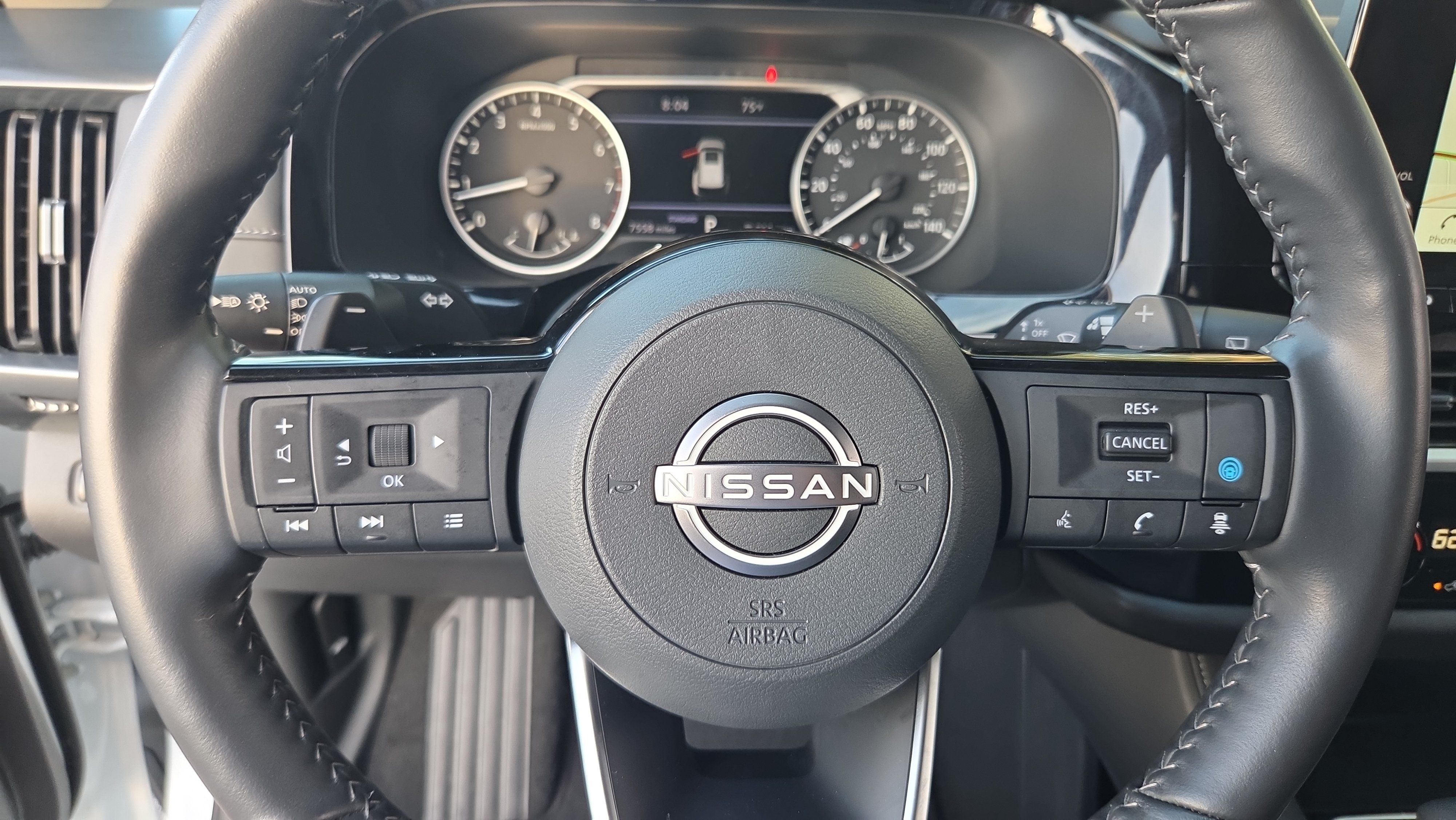 Used 2025 Nissan Pathfinder SL FWD image 28