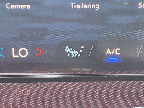 New 2026 Chevrolet Traverse Z71 w/ Driver Confidence Package image 15