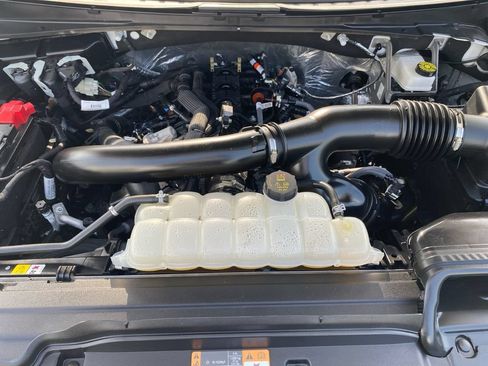 Used 2025 Ford Expedition Active AWD/4WD image 33