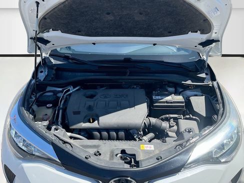 Used 2021 Toyota C-HR XLE FWD image 27