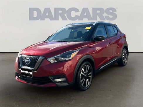 Used 2020 Nissan Kicks SR image 3