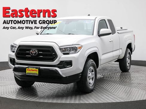 Used 2022 Toyota Tacoma SR w/ SR Convenience Package image 1