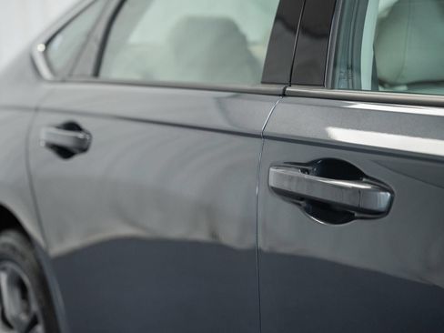 Used 2024 Honda Accord EX image 11