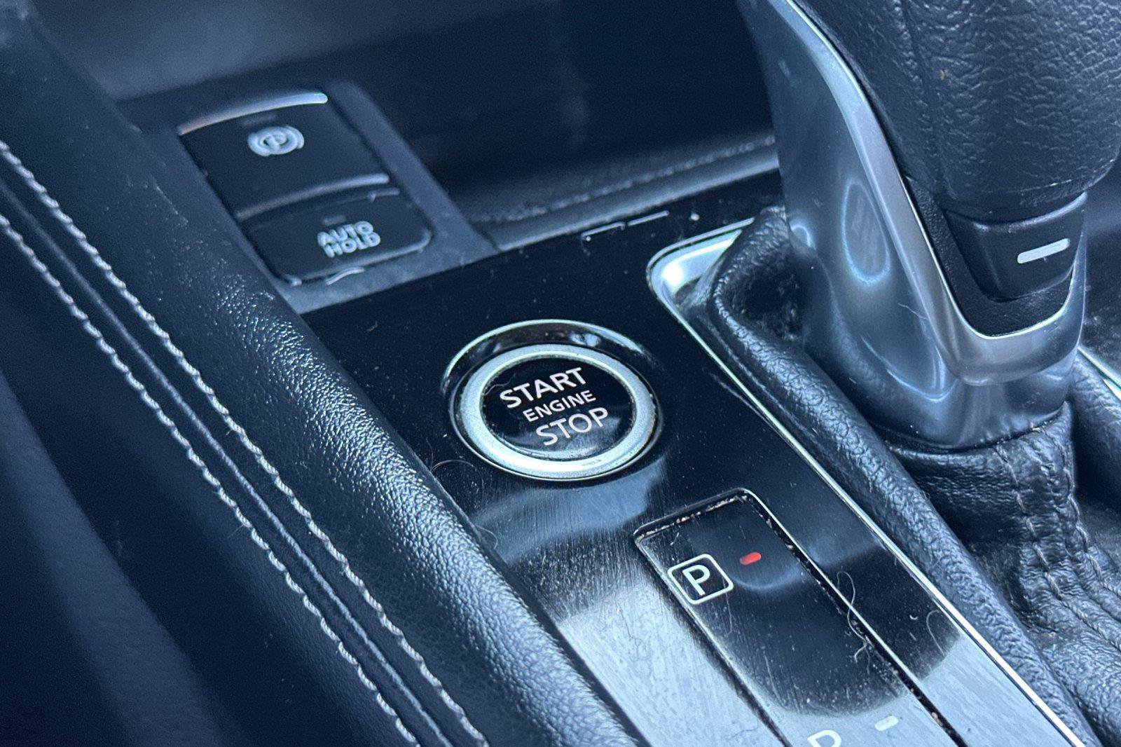 Used 2023 Nissan Kicks SR w/ SR Premium Package FWD image 21