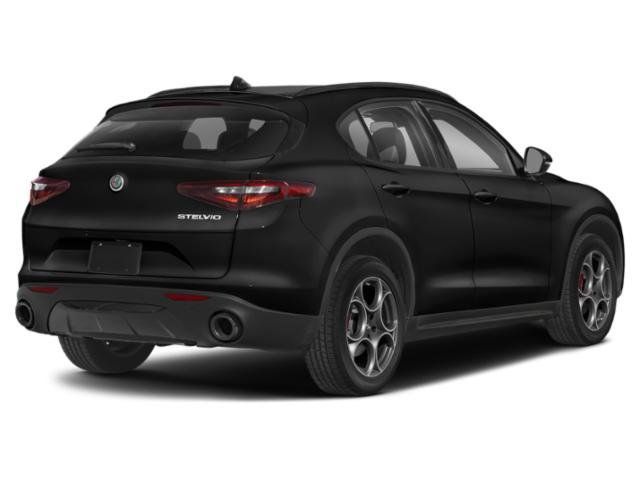Used 2023 Alfa Romeo Stelvio Veloce AWD/4WD image 2