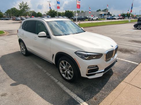 Used 2021 BMW X5 sDrive40i w/ Premium Package 2 RWD image 2