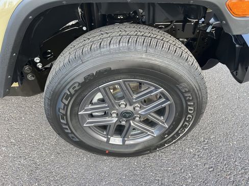 New 2026 Jeep Gladiator Sport image 11