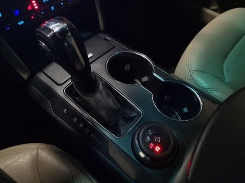 Used 2018 Ford Explorer Limited image 26