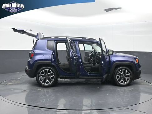 Used 2017 Jeep Renegade Latitude FWD image 27