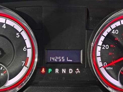 Used 2020 Dodge Grand Caravan SXT image 46